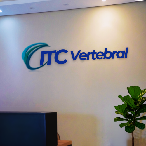 Recepção real do ITC Vertebral Campo Grande com a identidade da clínica